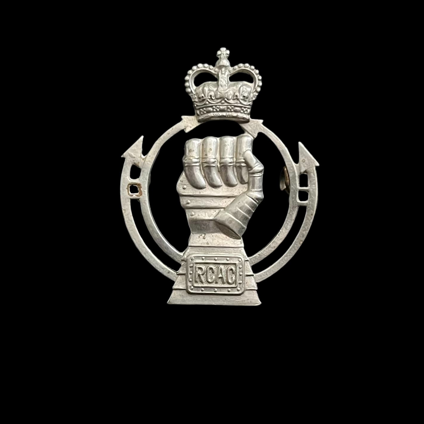 Post WWII RCAC Cap Badge – Expedition Antiques